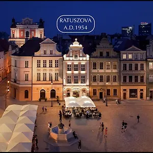 Lejlighed Ratuszova Stary Rynek Old Market Sq Premium & Restaurant Ad 1954, Poznań